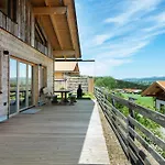 Bergchalet 1 *