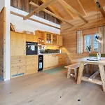 Bergchalet 1 *